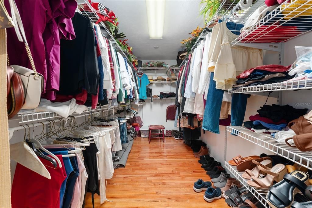 Active With Contract: $885,000 (4 beds, 3 baths, 3769 Square Feet)