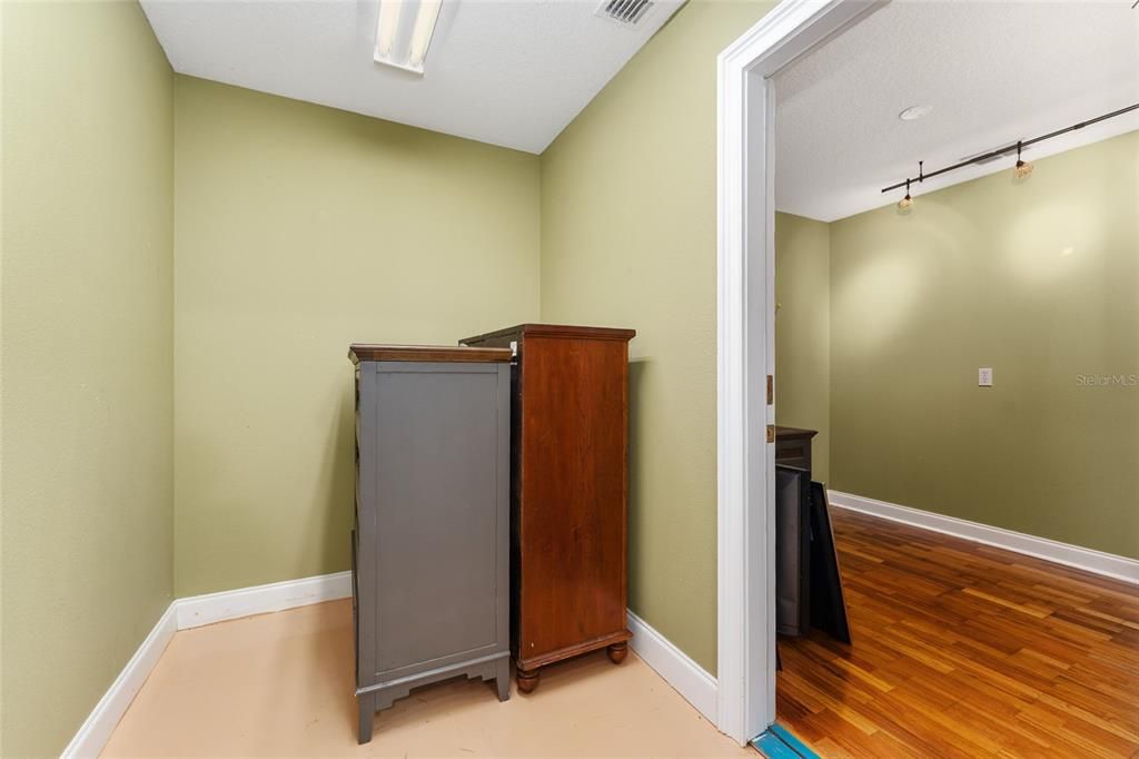 Active With Contract: $885,000 (4 beds, 3 baths, 3769 Square Feet)