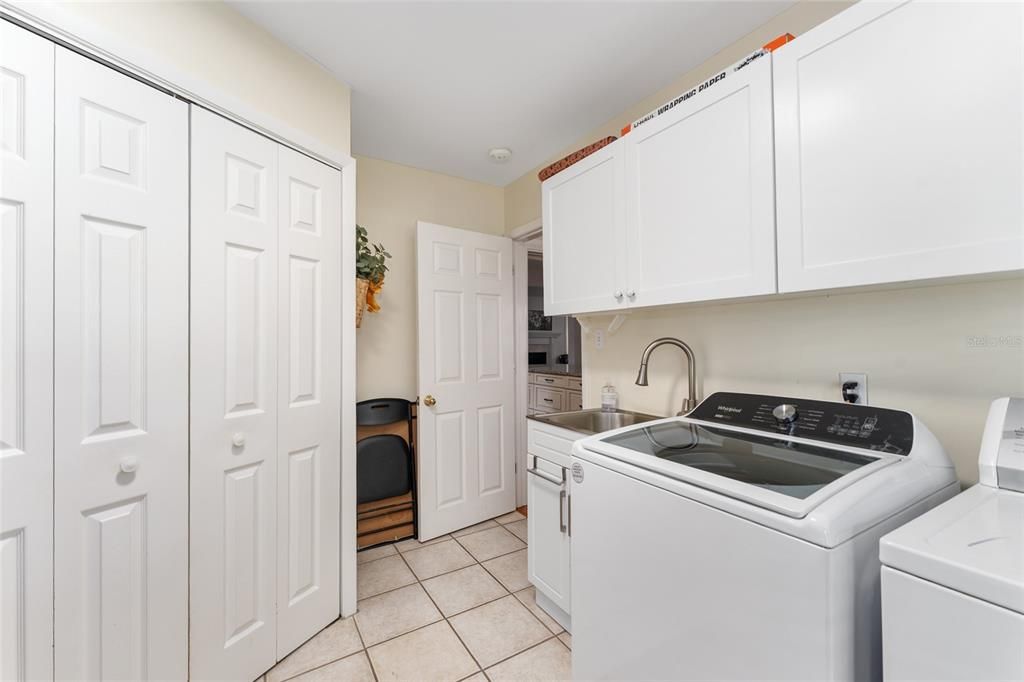 Active With Contract: $885,000 (4 beds, 3 baths, 3769 Square Feet)