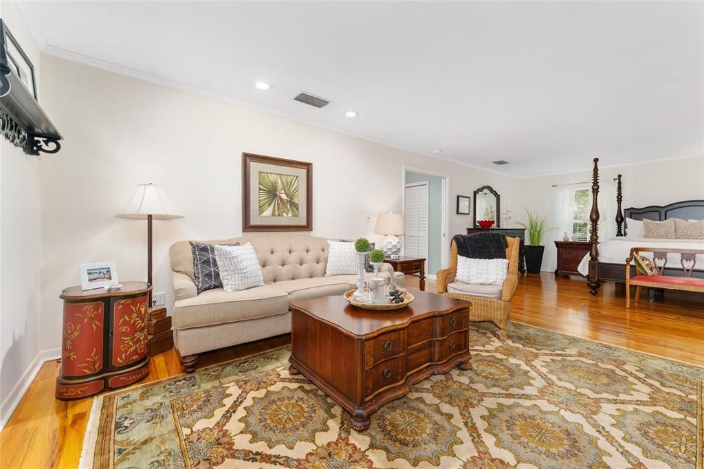 Active With Contract: $885,000 (4 beds, 3 baths, 3769 Square Feet)