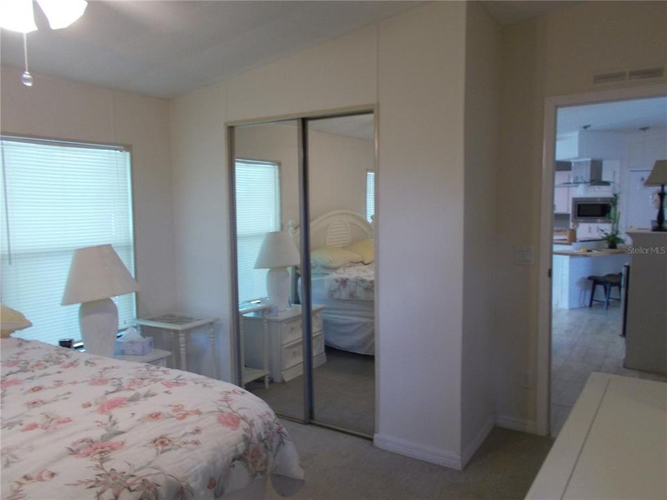 For Sale: $140,000 (2 beds, 2 baths, 1351 Square Feet)