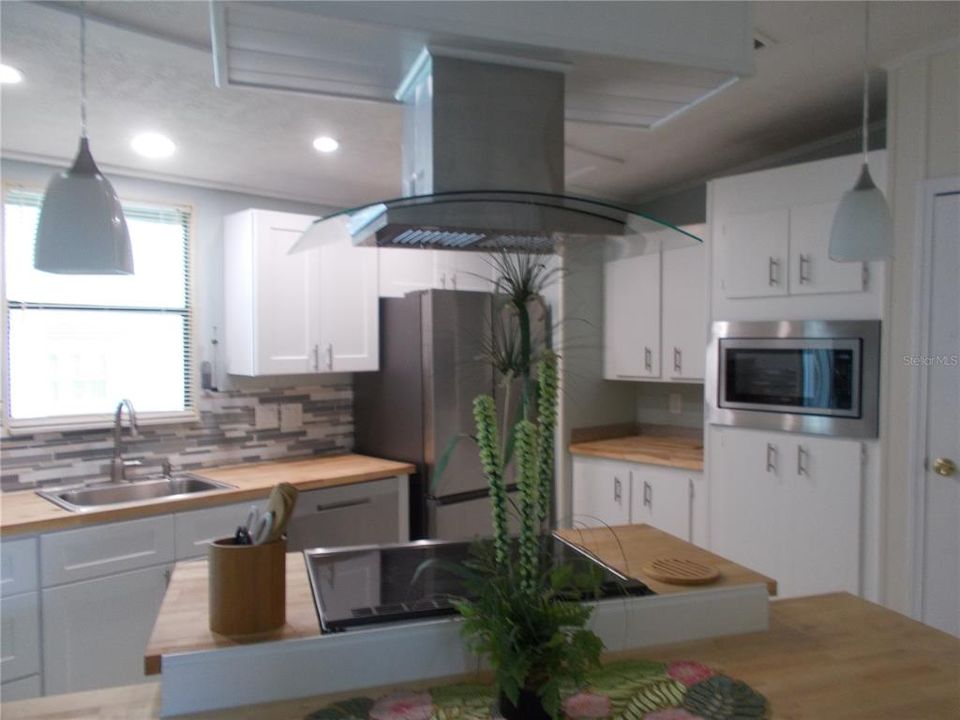 For Sale: $140,000 (2 beds, 2 baths, 1351 Square Feet)