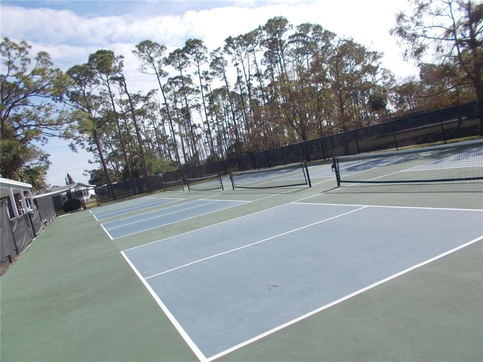 For Sale: $140,000 (2 beds, 2 baths, 1351 Square Feet)