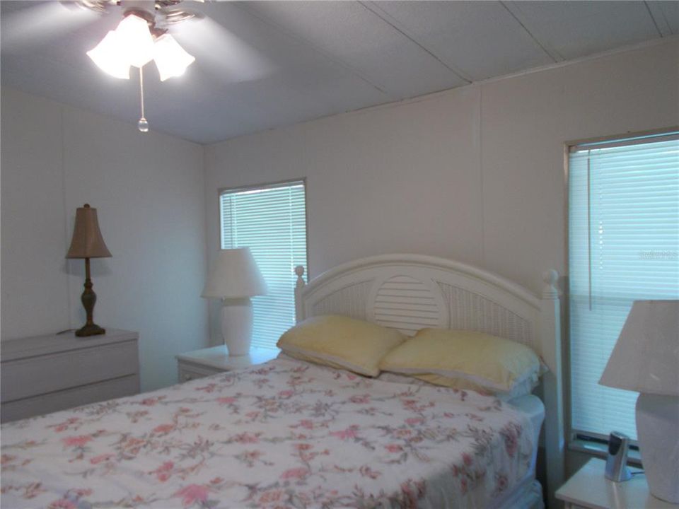 For Sale: $140,000 (2 beds, 2 baths, 1351 Square Feet)