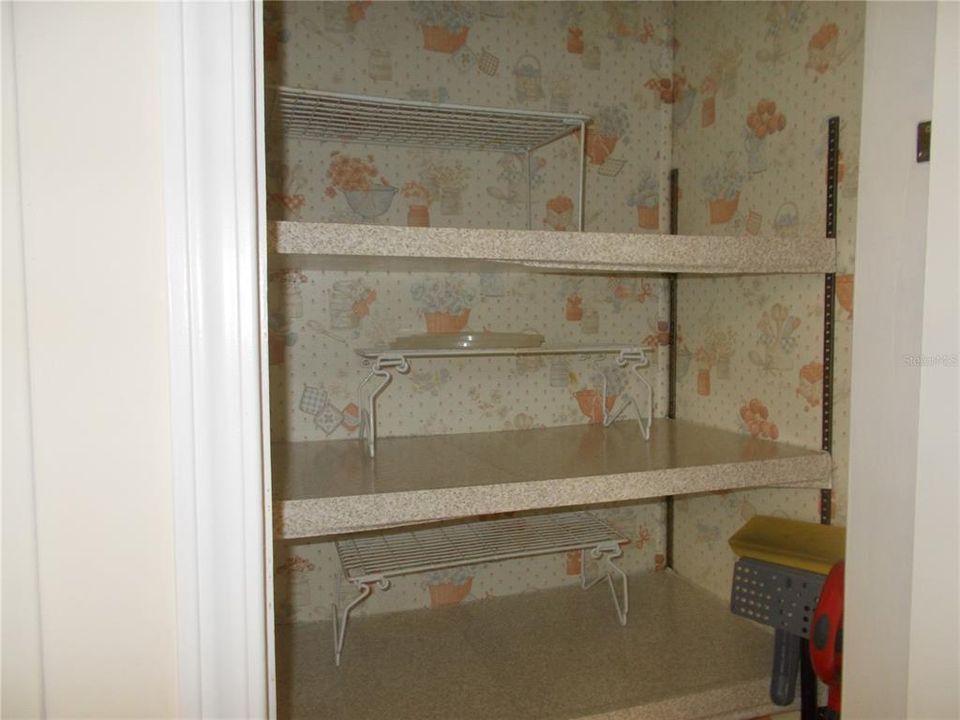 For Sale: $140,000 (2 beds, 2 baths, 1351 Square Feet)