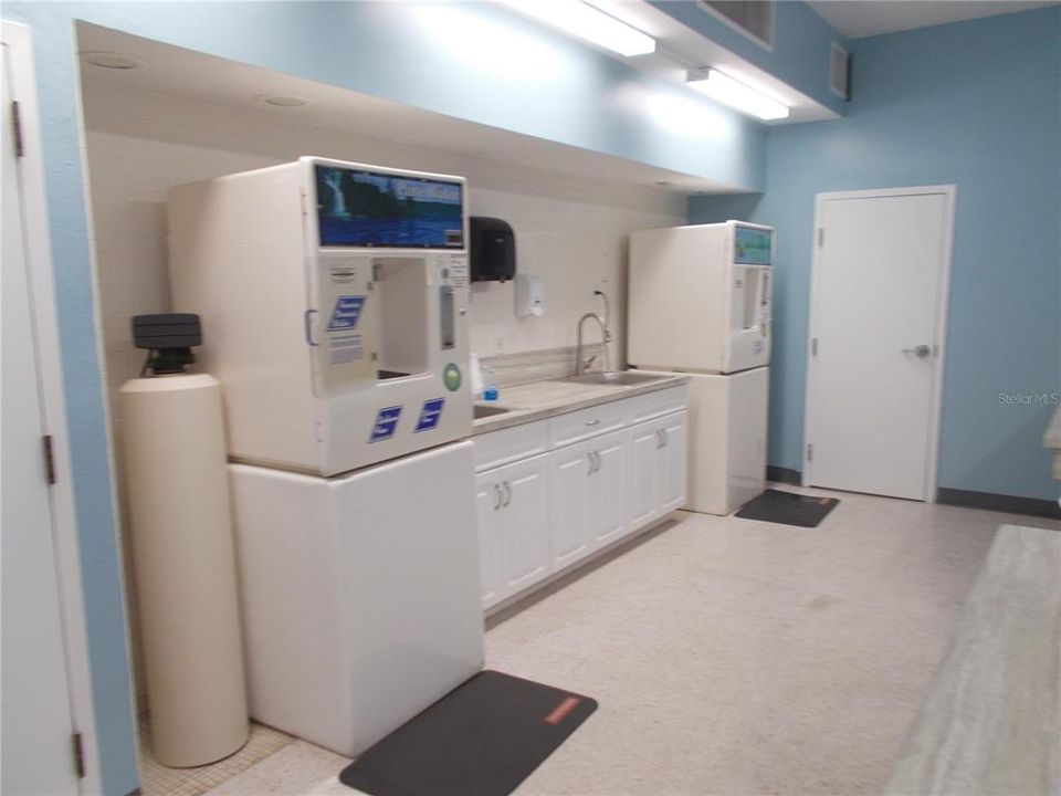 For Sale: $140,000 (2 beds, 2 baths, 1351 Square Feet)