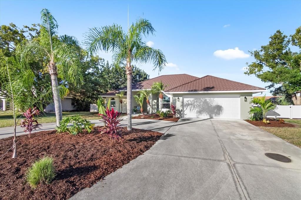 Activo con contrato: $474,400 (3 camas, 2 baños, 1711 Pies cuadrados)