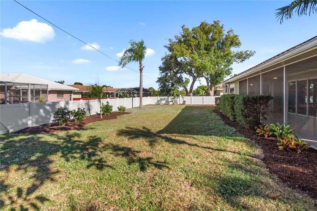 Activo con contrato: $474,400 (3 camas, 2 baños, 1711 Pies cuadrados)