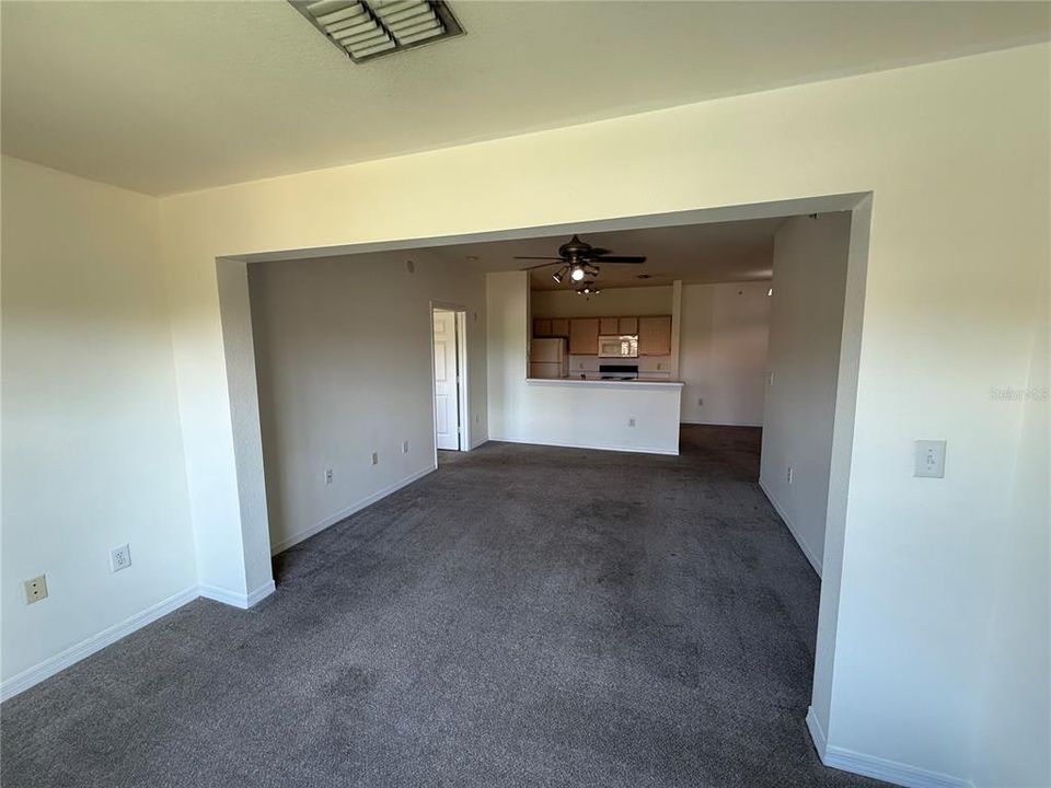 待售: $190,000 (2 贝兹, 2 浴室, 1142 平方英尺)