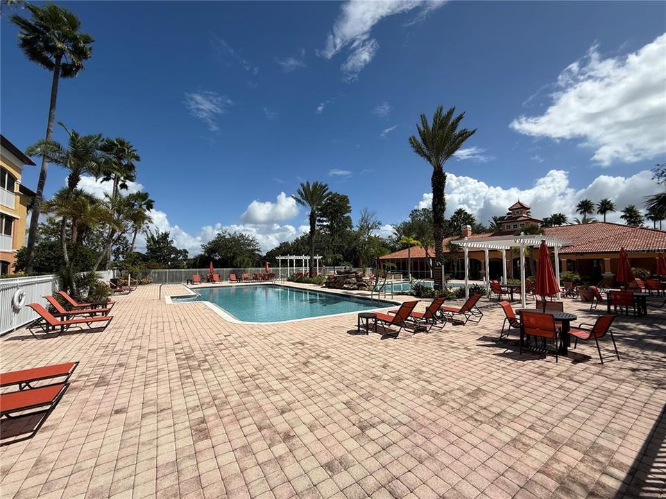 待售: $190,000 (2 贝兹, 2 浴室, 1142 平方英尺)