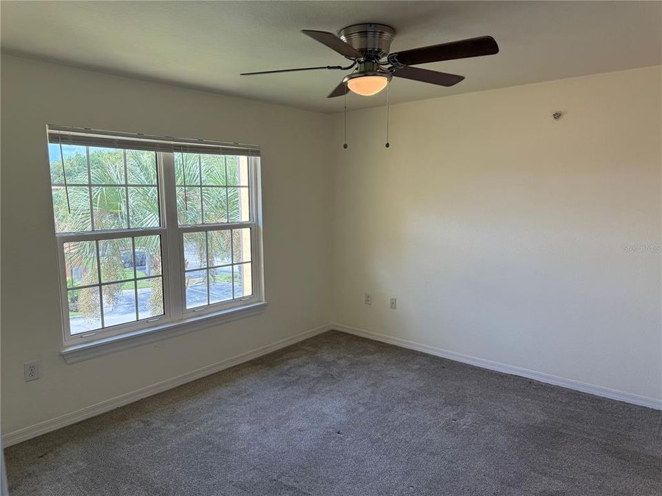 待售: $190,000 (2 贝兹, 2 浴室, 1142 平方英尺)