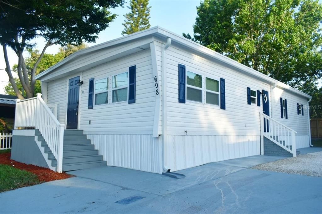 出租: $1,990 (3 贝兹, 2 浴室, 1176 平方英尺)