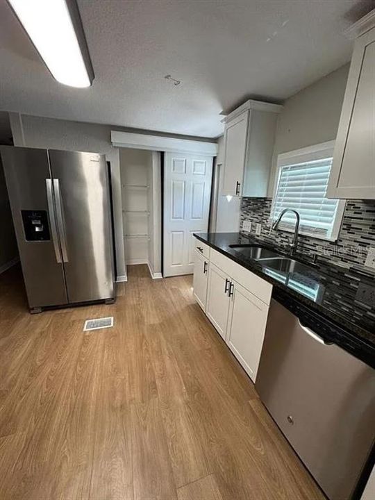 出租: $1,990 (3 贝兹, 2 浴室, 1176 平方英尺)