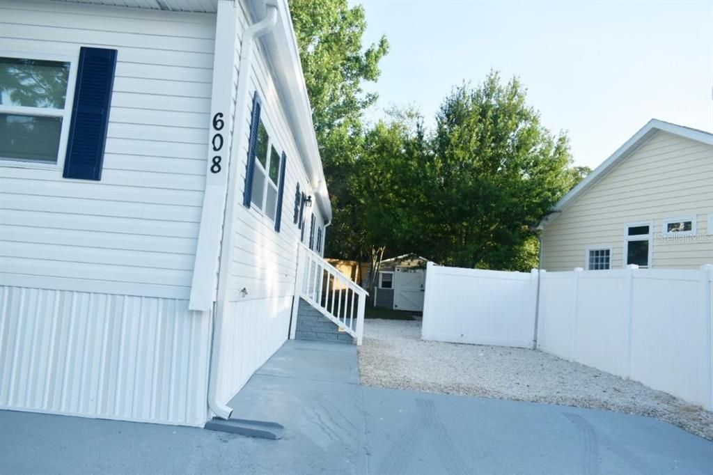 出租: $1,990 (3 贝兹, 2 浴室, 1176 平方英尺)