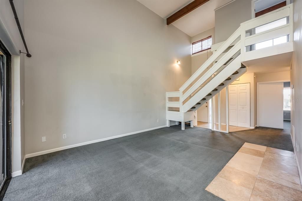 Под контрактом: $180,000 (2 спален, 2 ванн, 1286 Квадратных фут)