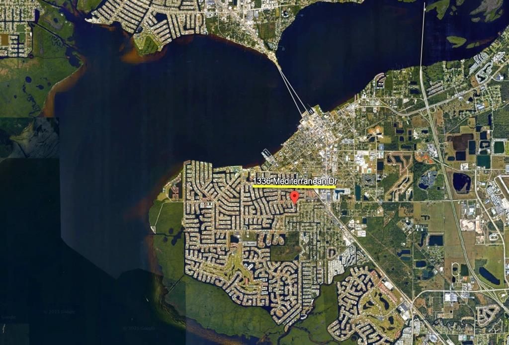 На продажу: $390,000 (0.22 acres)