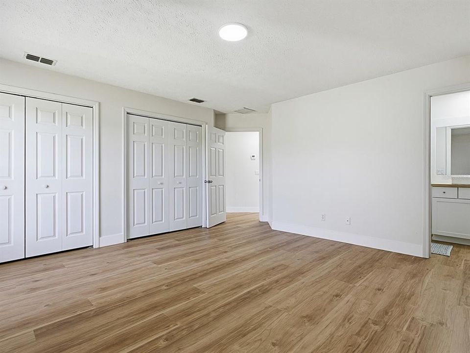 For Sale: $350,000 (4 beds, 2 baths, 2167 Square Feet)