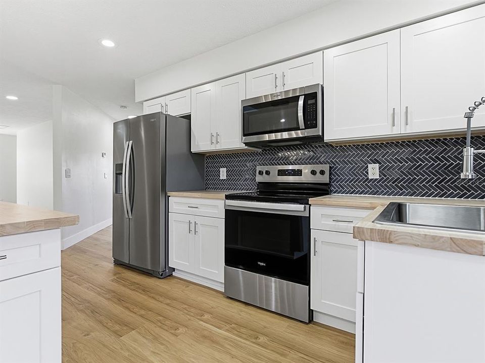 For Sale: $350,000 (4 beds, 2 baths, 2167 Square Feet)