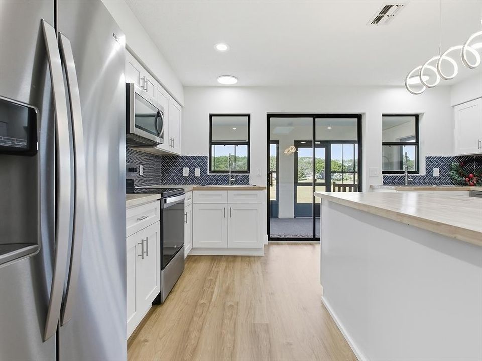 For Sale: $350,000 (4 beds, 2 baths, 2167 Square Feet)