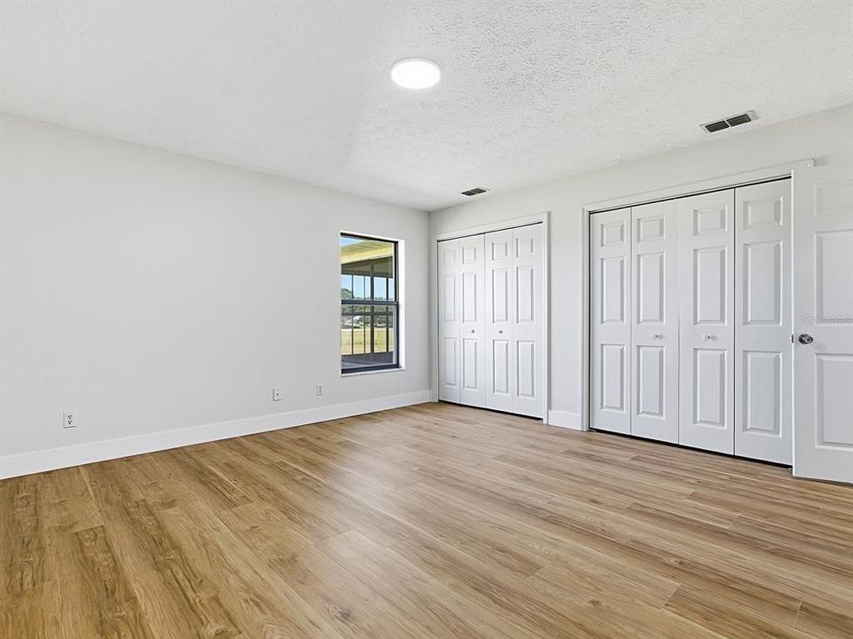 For Sale: $350,000 (4 beds, 2 baths, 2167 Square Feet)