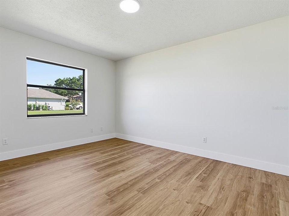 For Sale: $350,000 (4 beds, 2 baths, 2167 Square Feet)