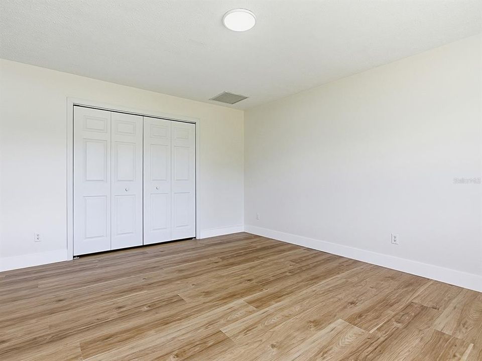 For Sale: $350,000 (4 beds, 2 baths, 2167 Square Feet)