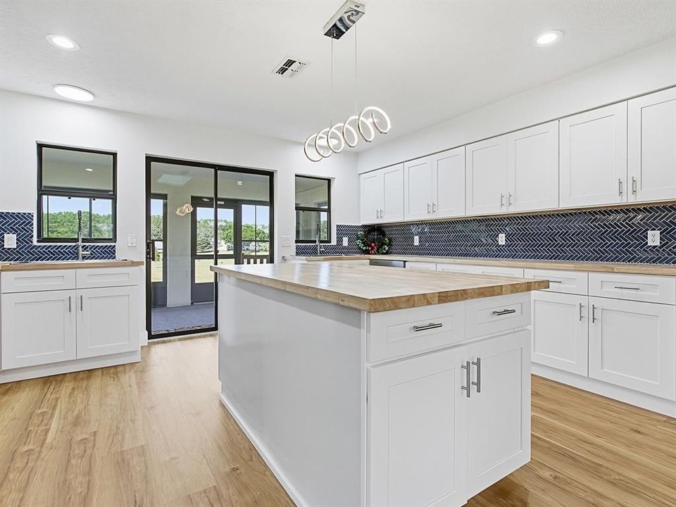 For Sale: $350,000 (4 beds, 2 baths, 2167 Square Feet)