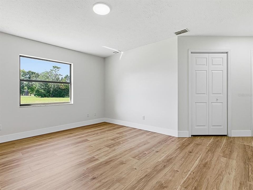 For Sale: $350,000 (4 beds, 2 baths, 2167 Square Feet)