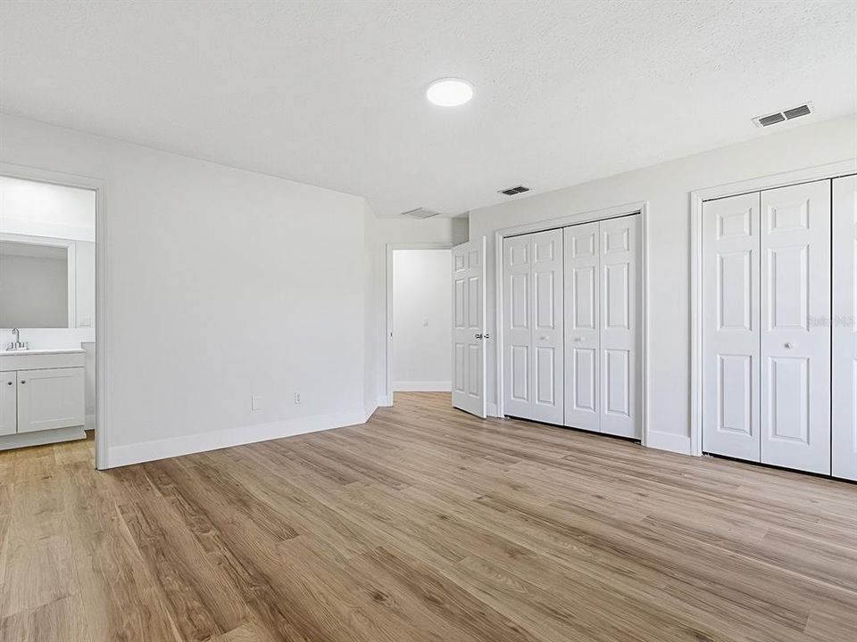 For Sale: $350,000 (4 beds, 2 baths, 2167 Square Feet)