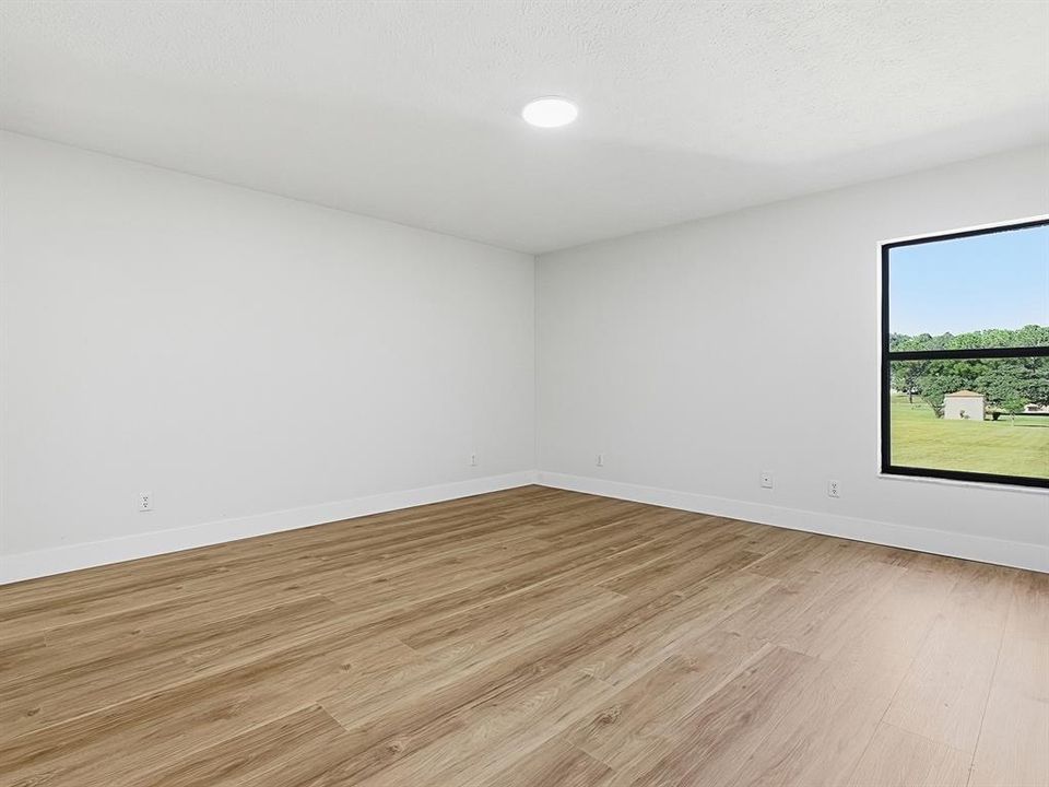 For Sale: $350,000 (4 beds, 2 baths, 2167 Square Feet)