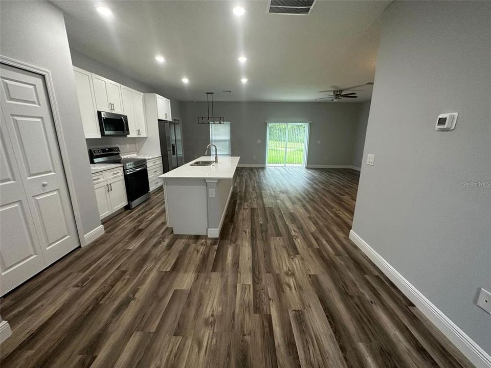 For Rent: $1,900 (4 beds, 2 baths, 1655 Square Feet)