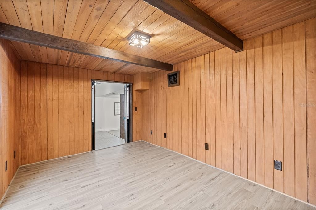 На продажу: $199,900 (2 спален, 2 ванн, 1380 Квадратных фут)