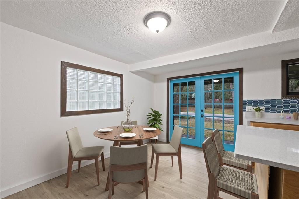 На продажу: $199,900 (2 спален, 2 ванн, 1380 Квадратных фут)