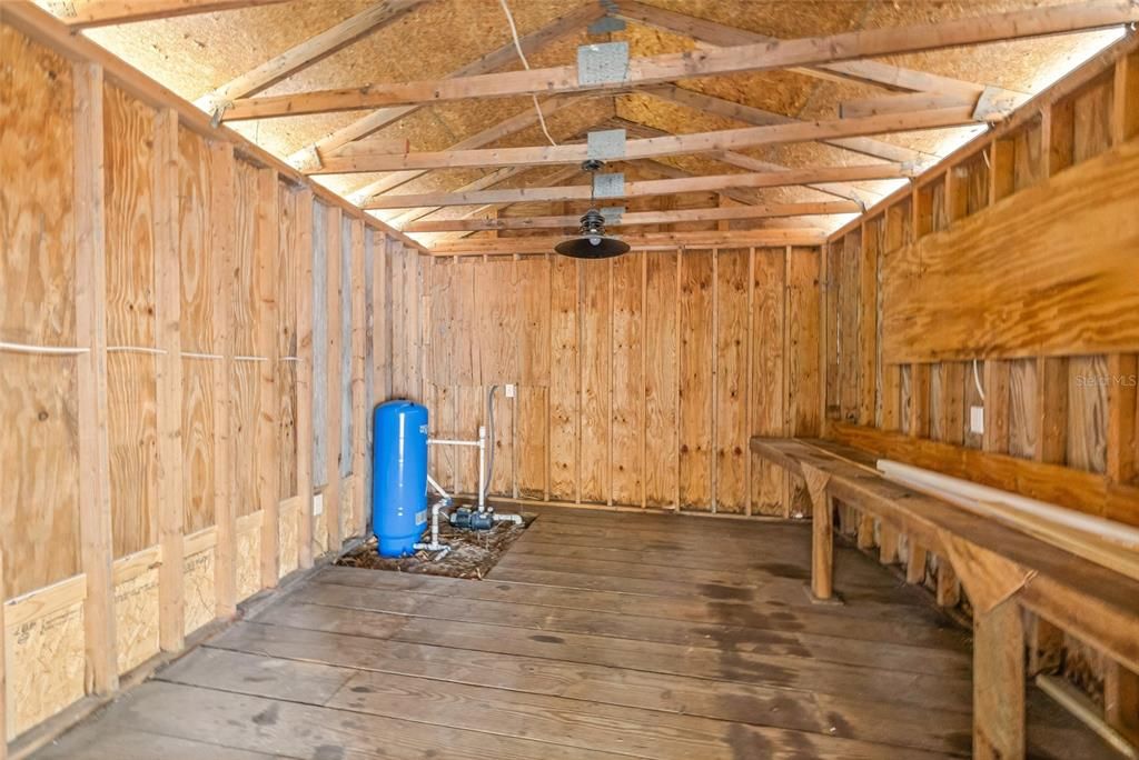 На продажу: $199,900 (2 спален, 2 ванн, 1380 Квадратных фут)