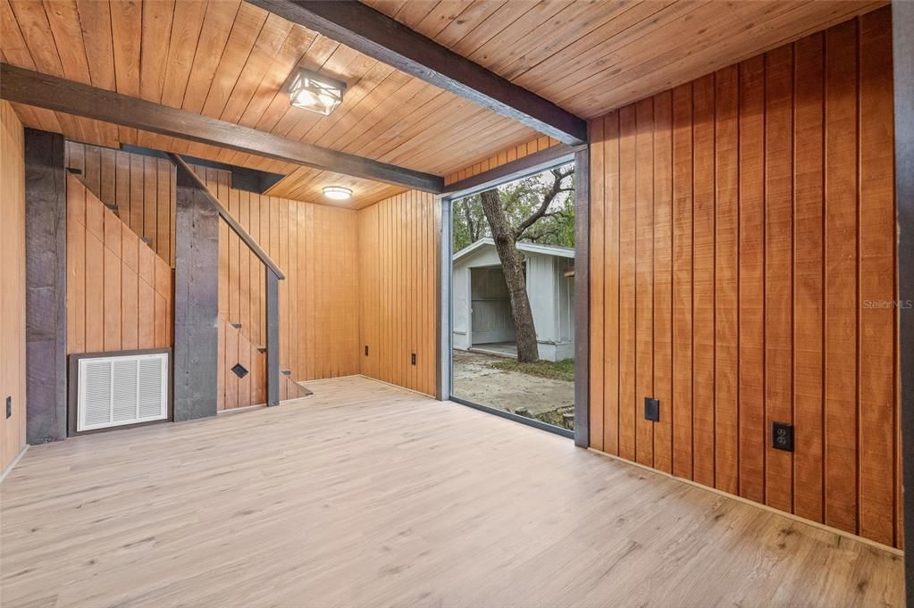 На продажу: $199,900 (2 спален, 2 ванн, 1380 Квадратных фут)