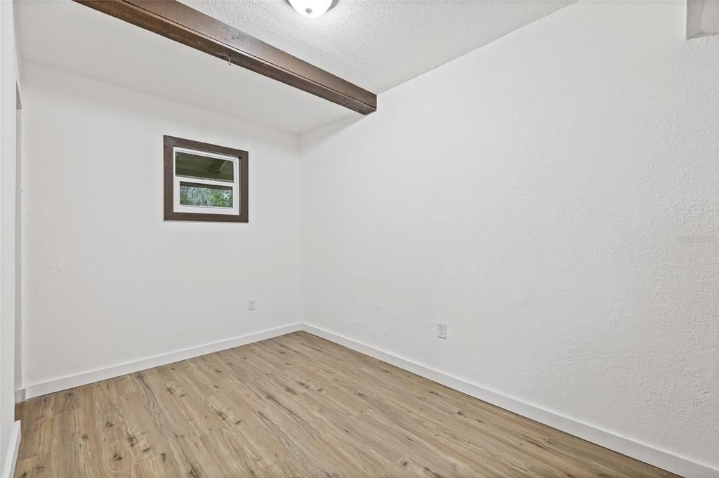 На продажу: $199,900 (2 спален, 2 ванн, 1380 Квадратных фут)