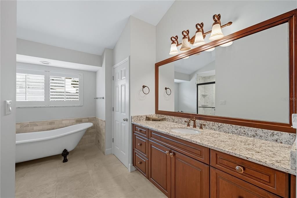 For Sale: $1,190,000 (3 beds, 2 baths, 2557 Square Feet)