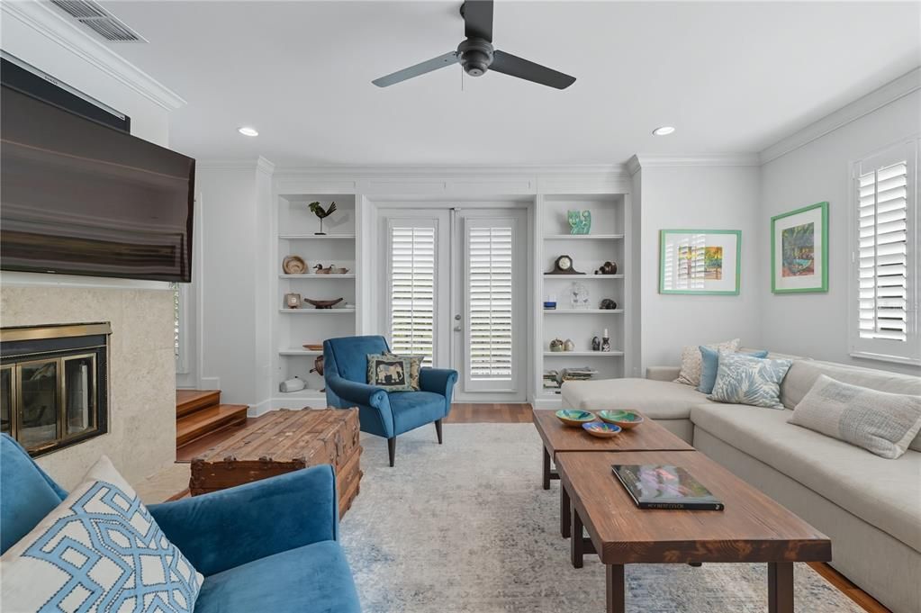 For Sale: $1,190,000 (3 beds, 2 baths, 2557 Square Feet)