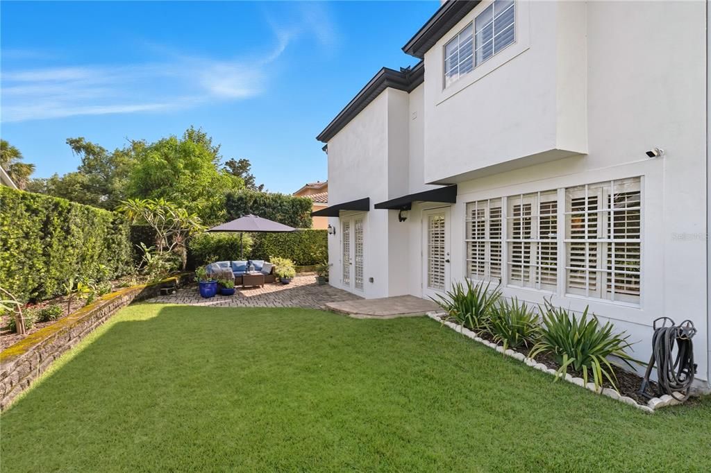 For Sale: $1,190,000 (3 beds, 2 baths, 2557 Square Feet)