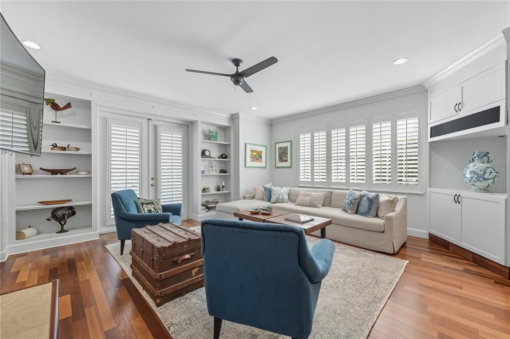 For Sale: $1,190,000 (3 beds, 2 baths, 2557 Square Feet)