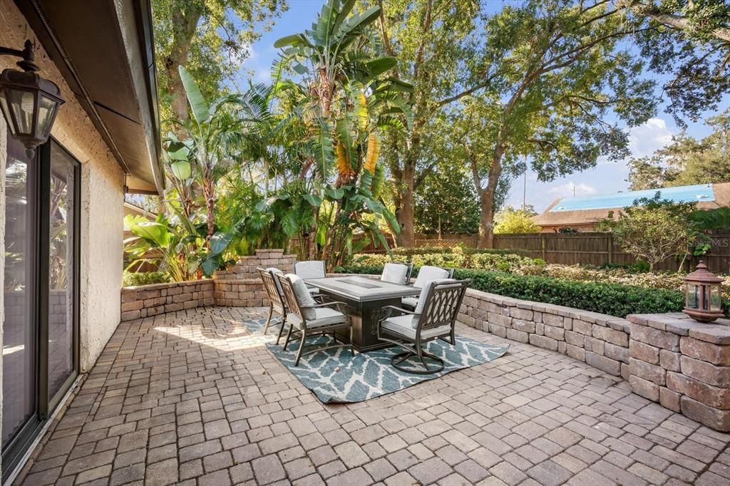 For Sale: $375,000 (3 beds, 2 baths, 1684 Square Feet)