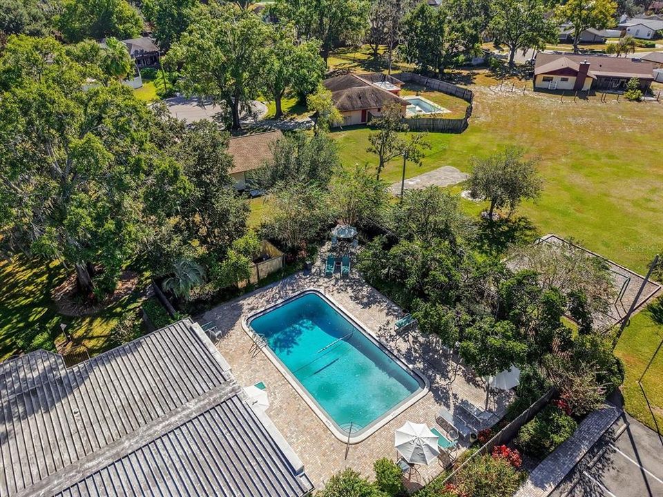 For Sale: $375,000 (3 beds, 2 baths, 1684 Square Feet)