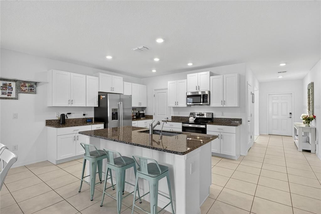 For Sale: $544,900 (5 beds, 2 baths, 2949 Square Feet)