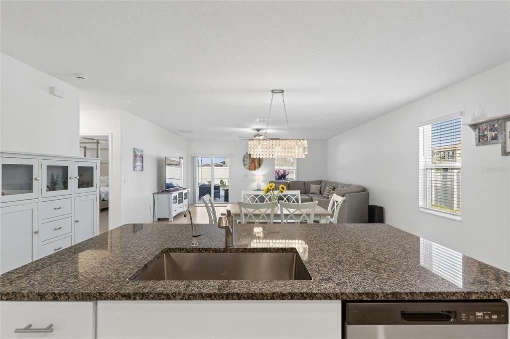 For Sale: $544,900 (5 beds, 2 baths, 2949 Square Feet)