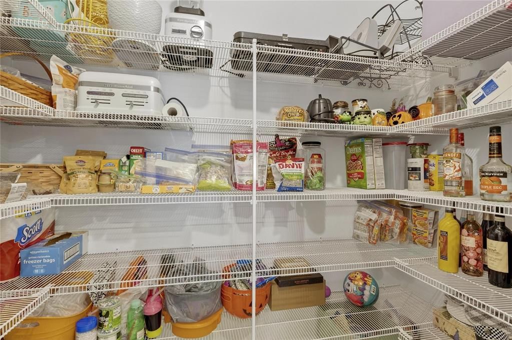 For Sale: $544,900 (5 beds, 2 baths, 2949 Square Feet)