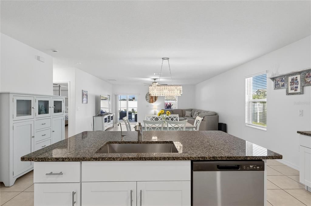 For Sale: $544,900 (5 beds, 2 baths, 2949 Square Feet)