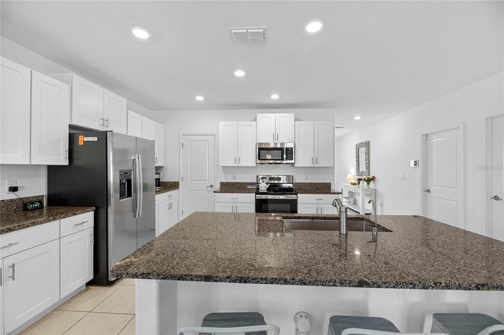 For Sale: $544,900 (5 beds, 2 baths, 2949 Square Feet)