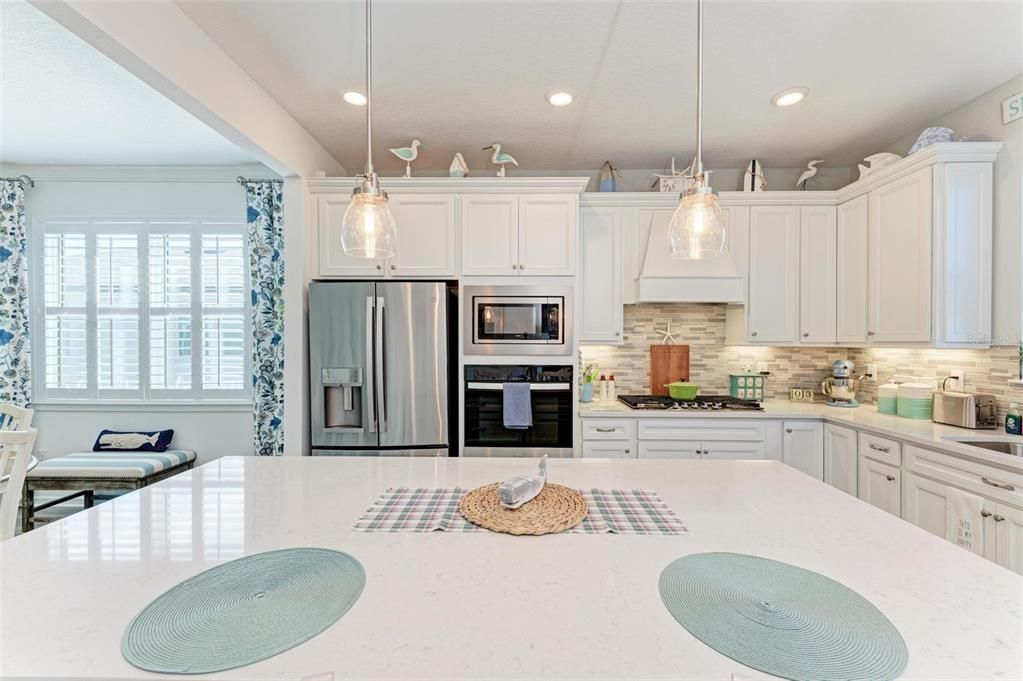 For Sale: $439,900 (2 beds, 2 baths, 1471 Square Feet)