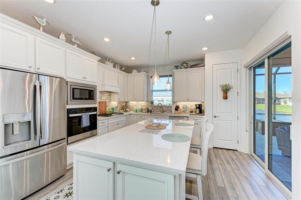 For Sale: $439,900 (2 beds, 2 baths, 1471 Square Feet)