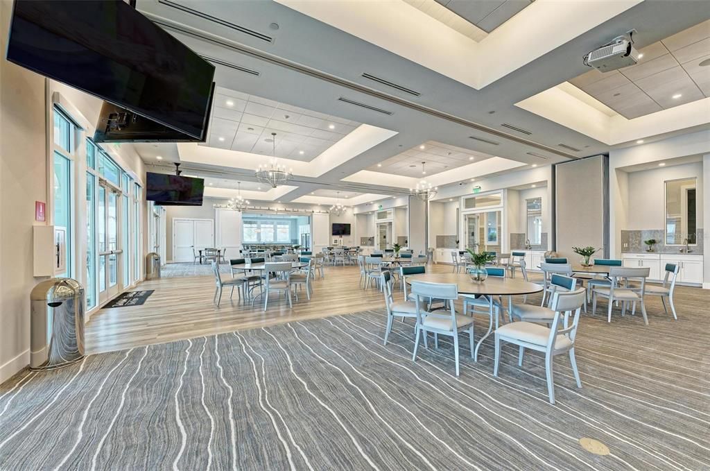 For Sale: $439,900 (2 beds, 2 baths, 1471 Square Feet)